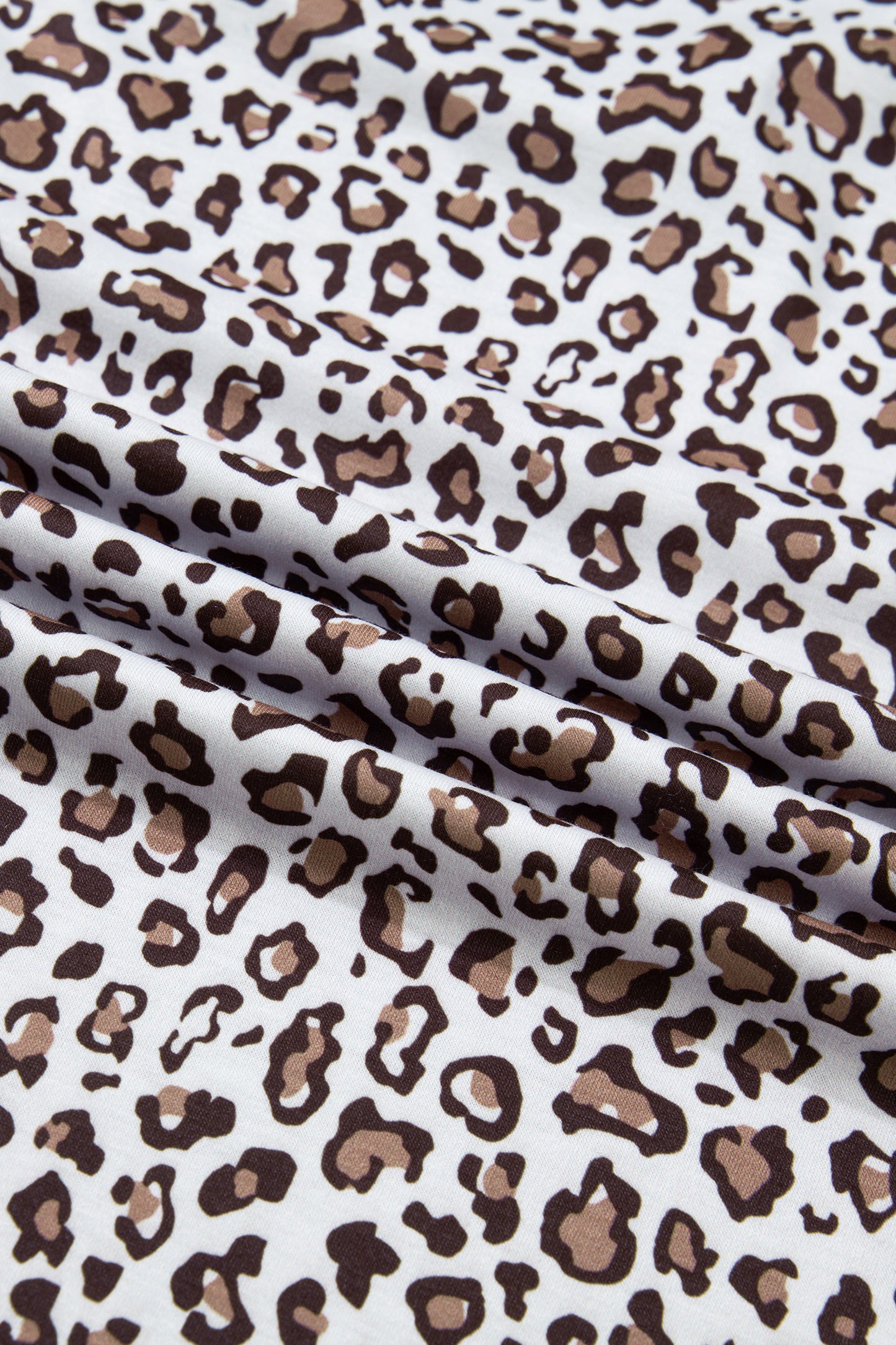 Plus Size Leopard Contrast Trim Sleeveless Top