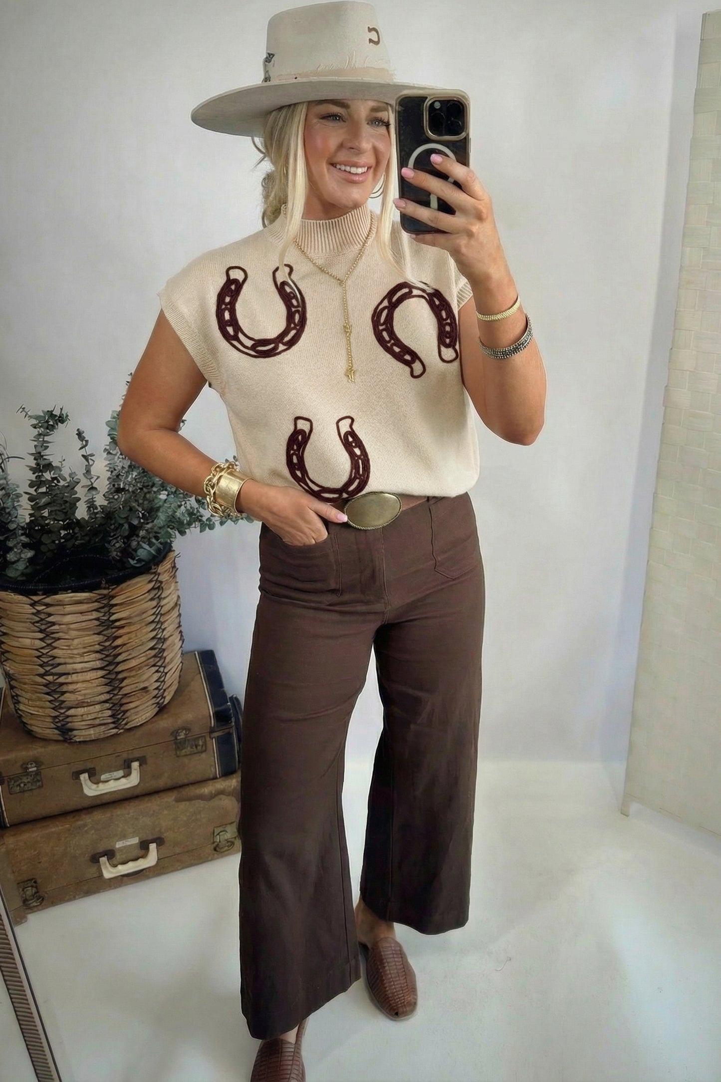 Western Corded Horseshoe Mock Neck Short Sleeve Sweater