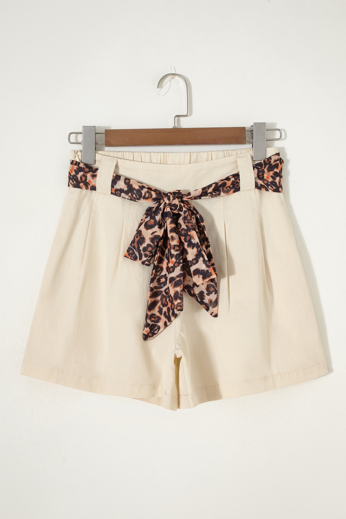 Leopard Contrast Belt Pleated Wide Leg Shorts