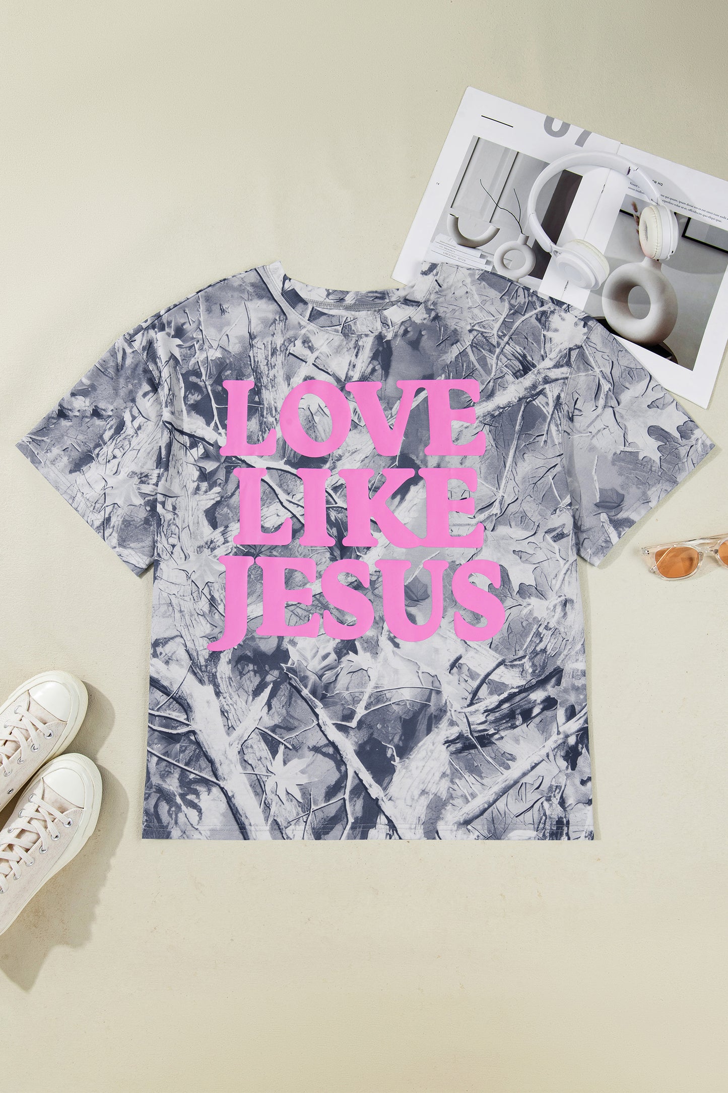 Plus Size Woodland Camo LOVE LIKE JESUS T-Shirt