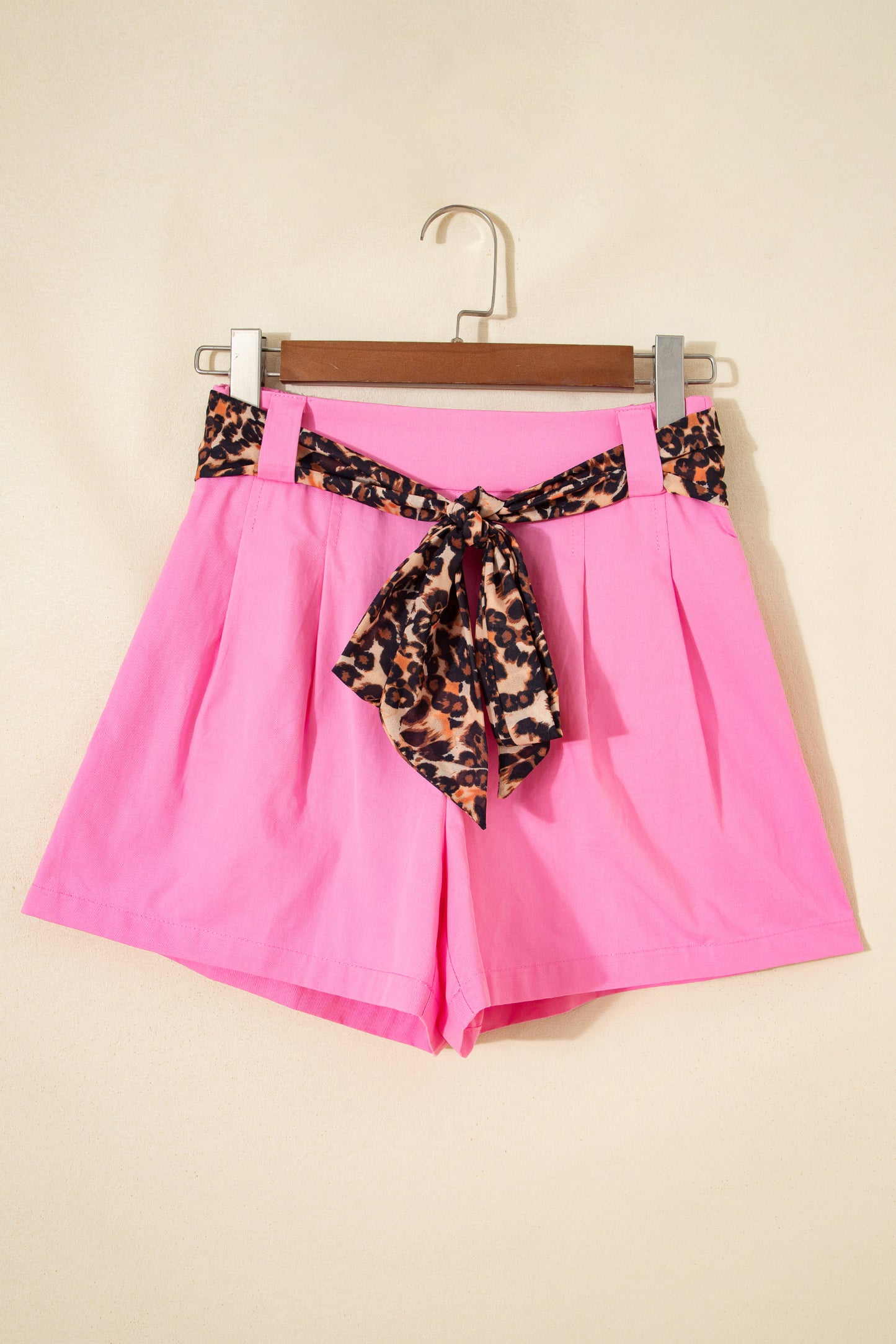 Leopard Contrast Belt Pleated Wide Leg Shorts