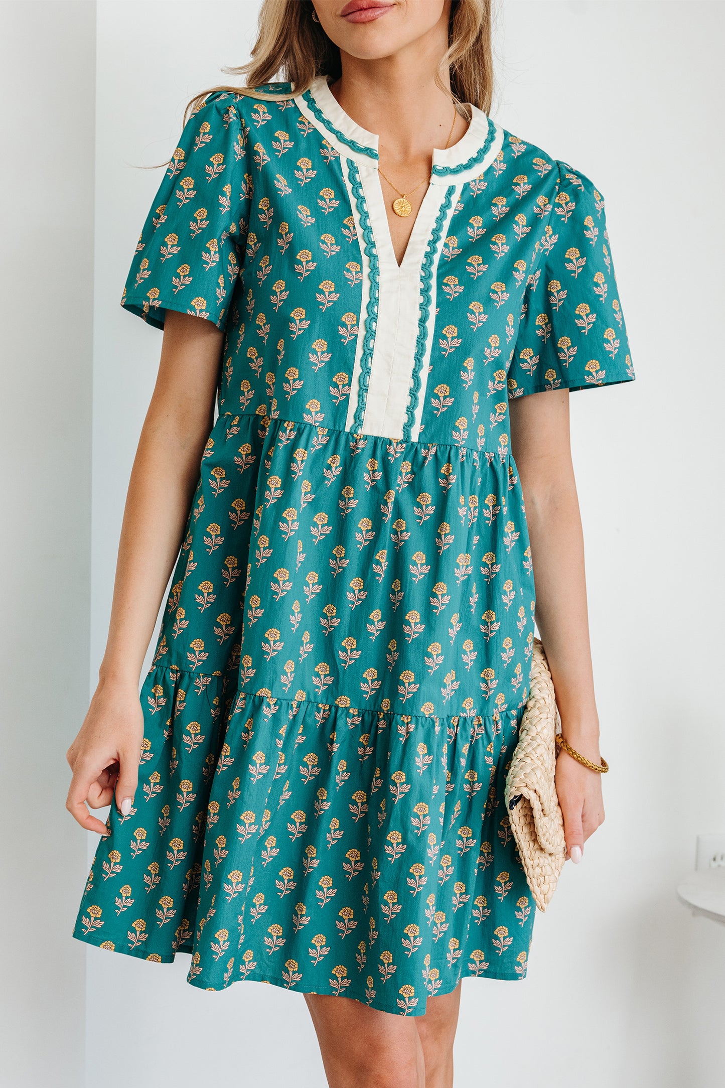 Floral Contrast Trim V-Neck Short Sleeve Dress