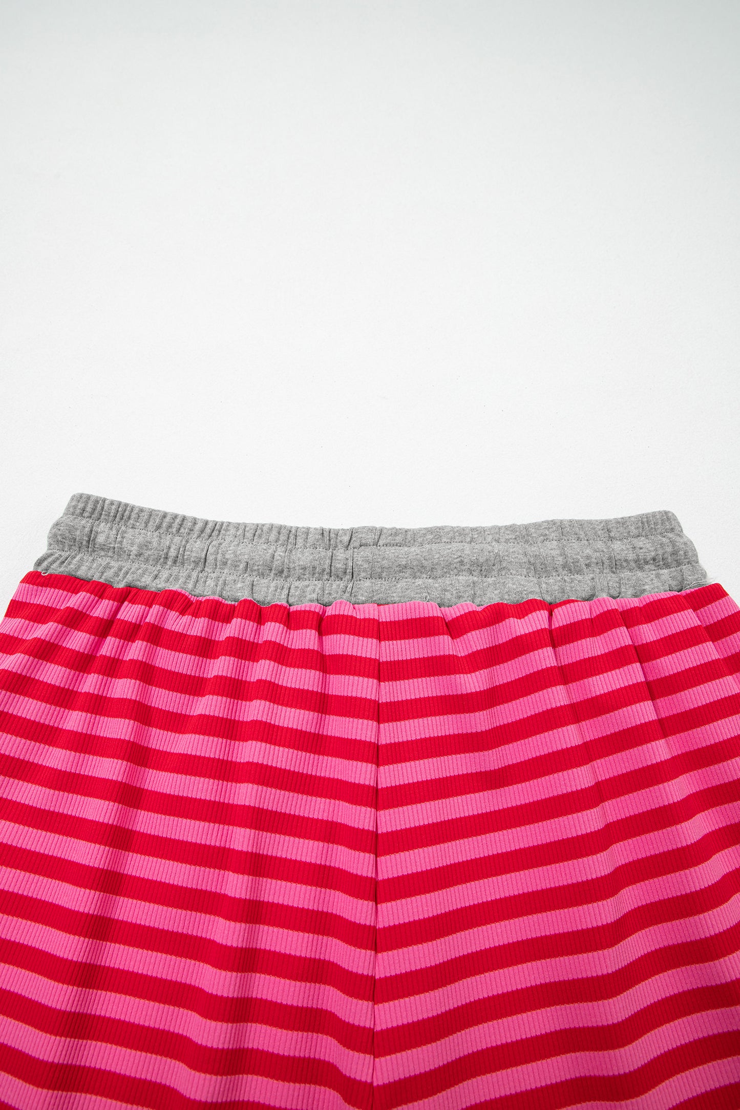 Stripe Contrast Elastic Waist Ribbed Shorts