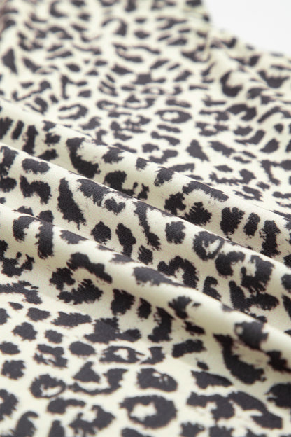 Leopard Contrast V-Neck Short Sleeve Top