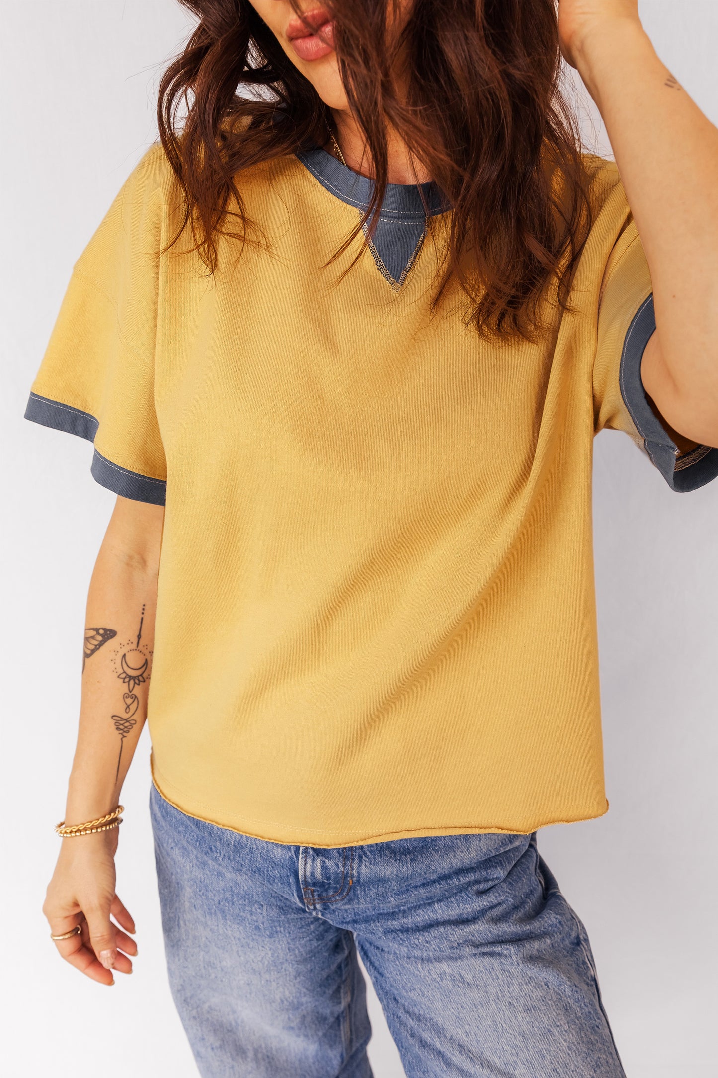 Contrast Trim Raw Hem Short Sleeve Top