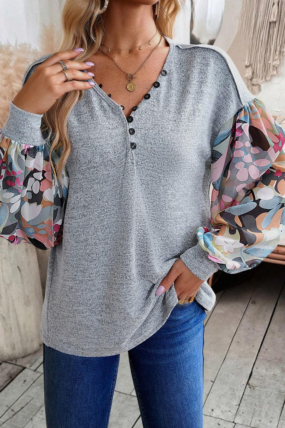 Floral Lantern Sleeve Buttoned Top