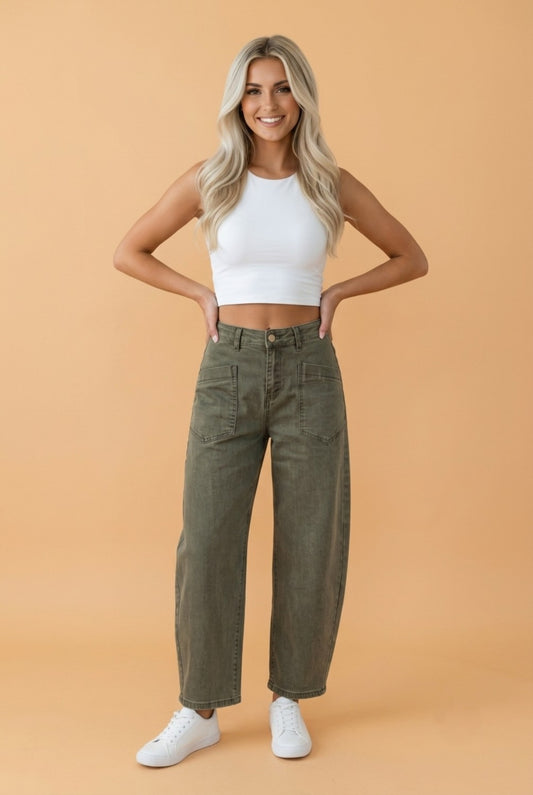 Solid Denim Square Patch Pocket Barrel Jeans