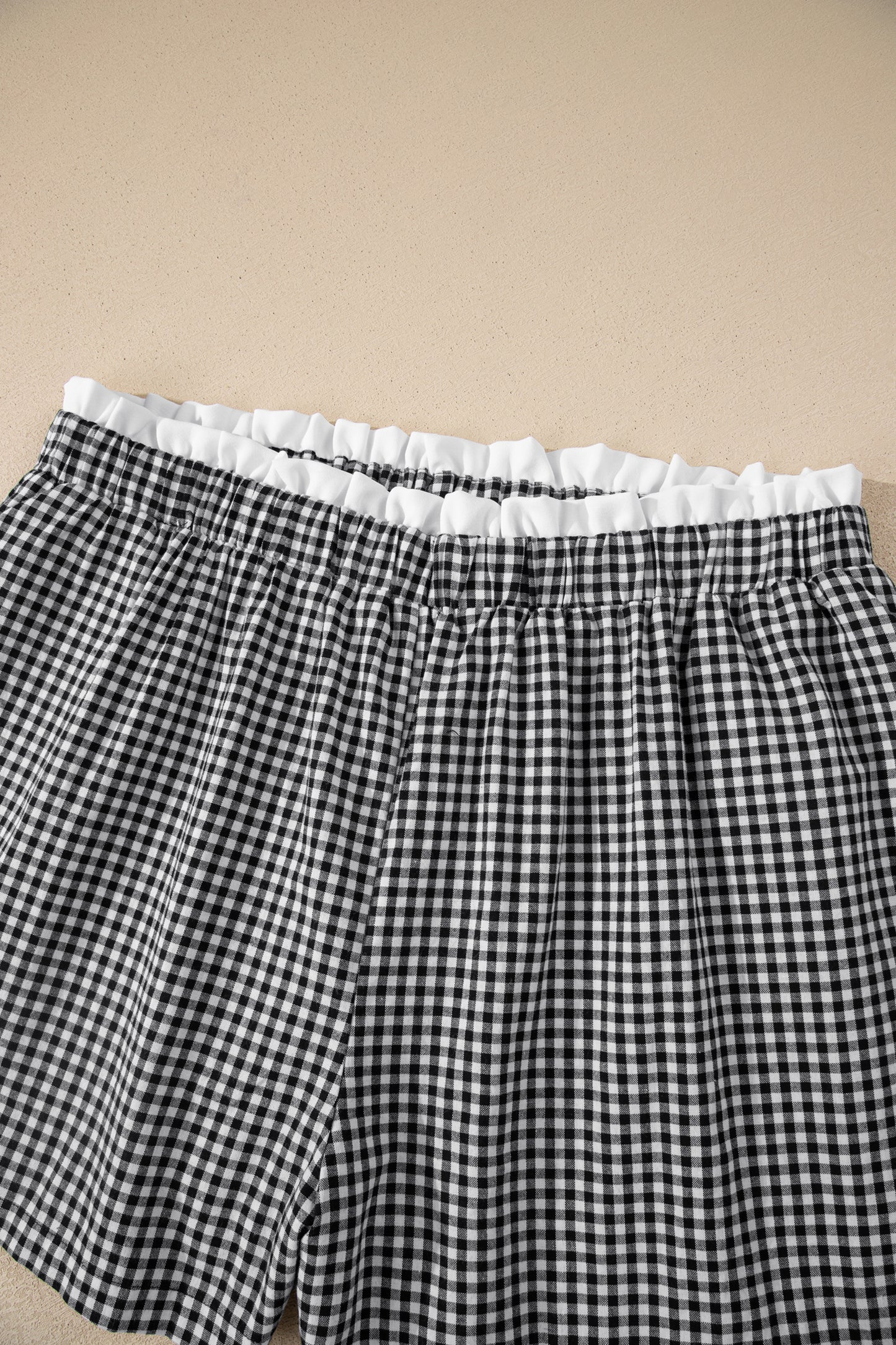 Plus Size Gingham Plaid Ruffle Contrast Trim Shorts