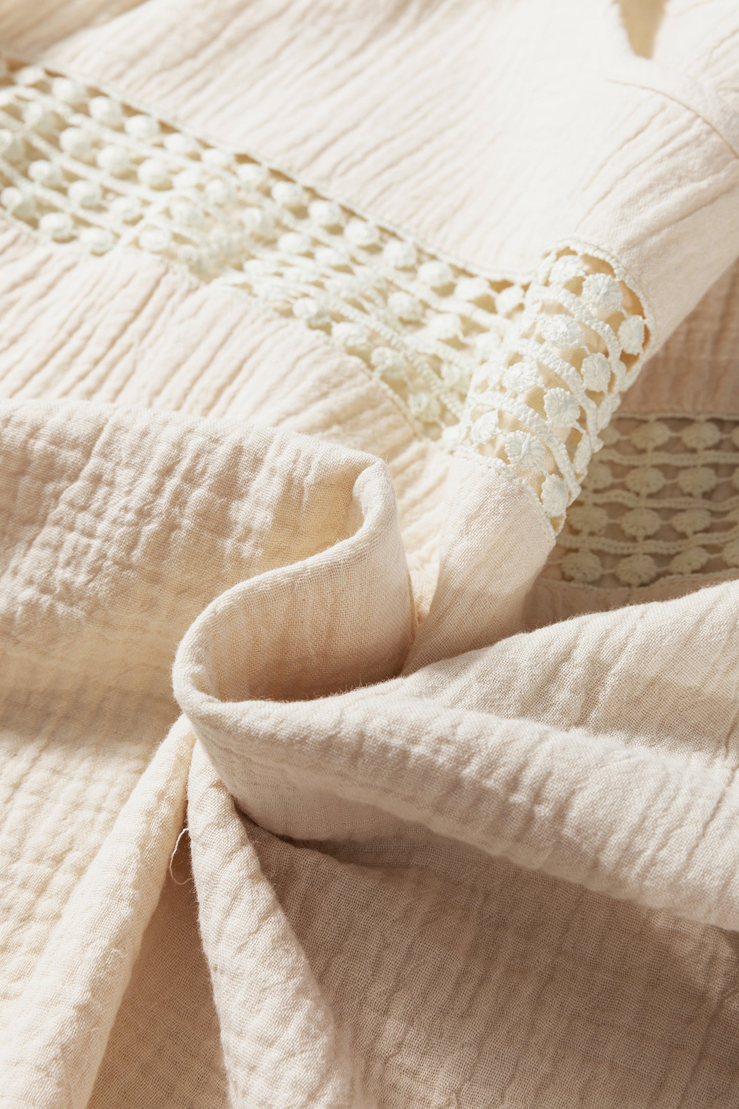 Crochet Insert Crinkle Gauze Short Sleeve Blouse