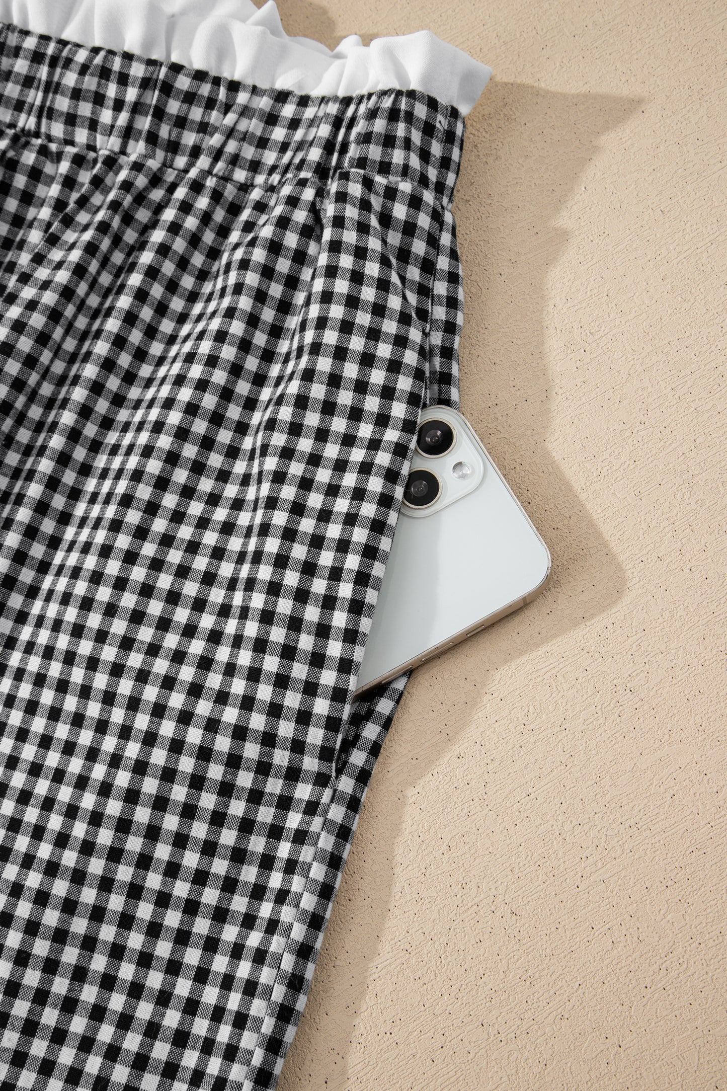 Plus Size Gingham Plaid Ruffle Contrast Trim Shorts