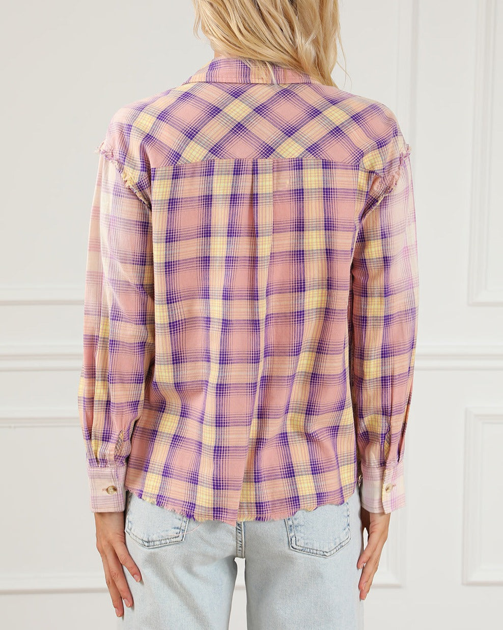 Plaid Distressed Buttoned Shirt w/Pockets