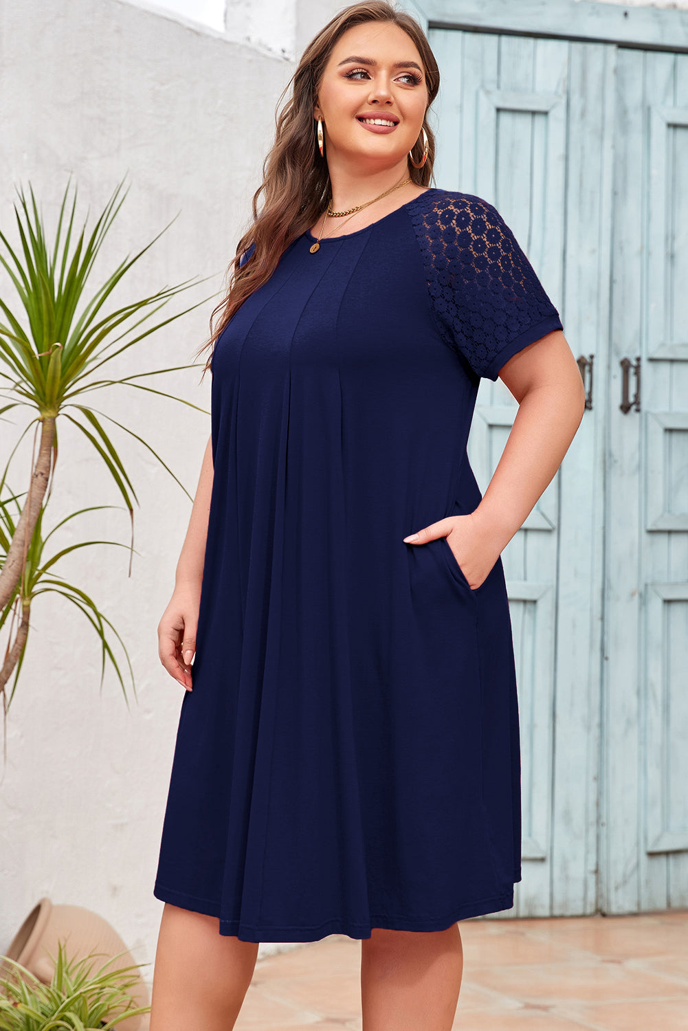Plus Size Solid Lace Short Sleeve Pleated Dress