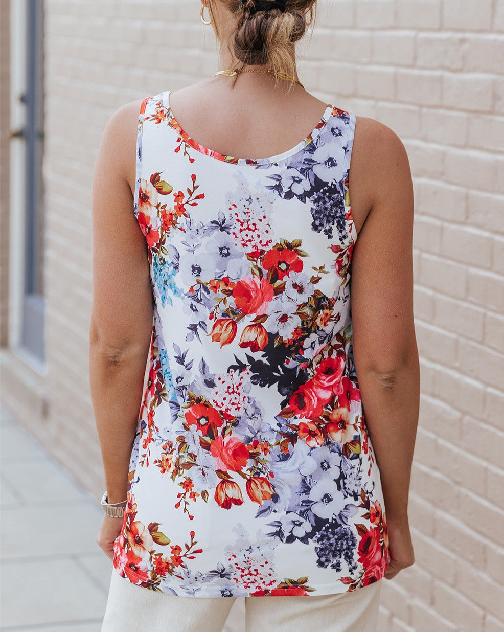 Floral Scoop Neck Tank Top