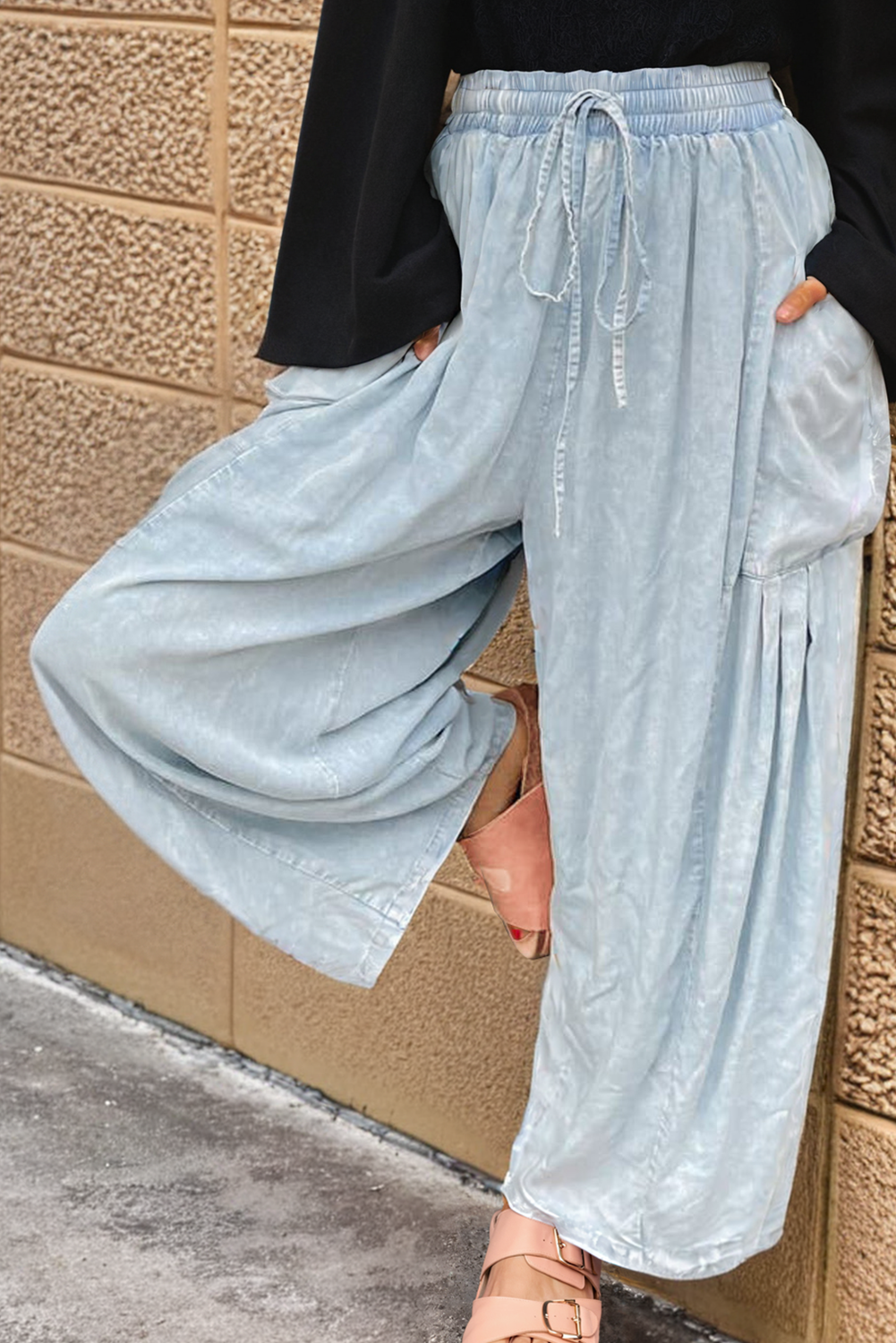 Chambray Patch Pocket Wide Leg Jeans