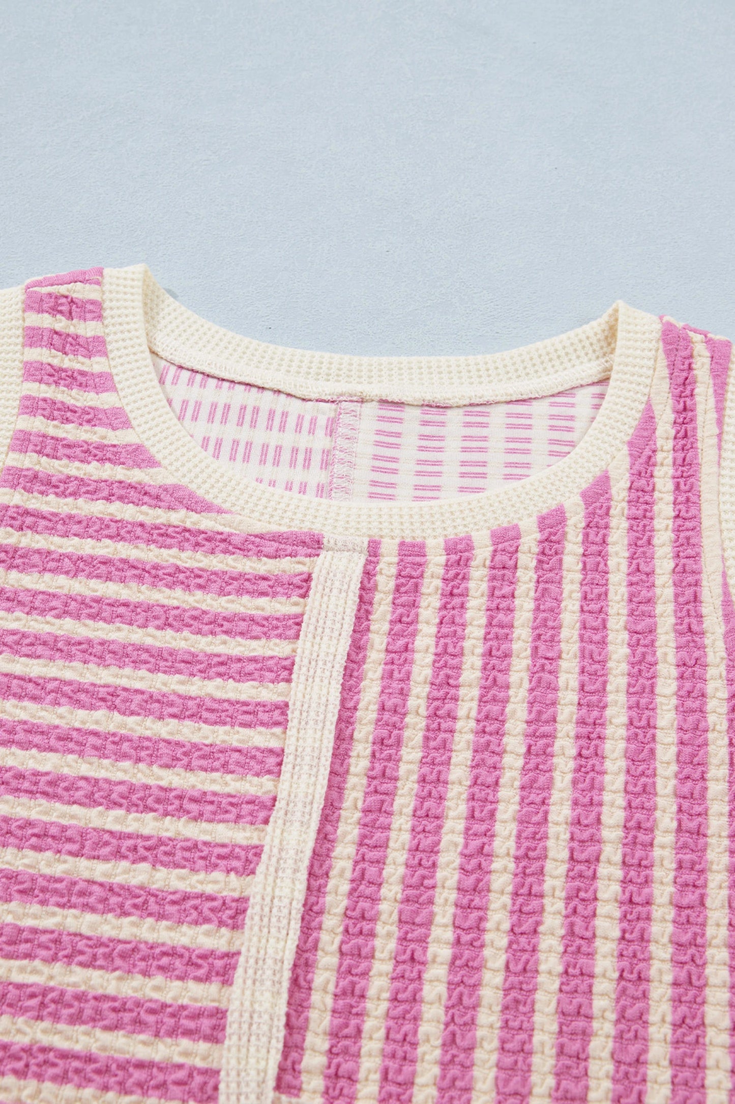 Stripe Contrast Trim Textured Tank & Shorts Set