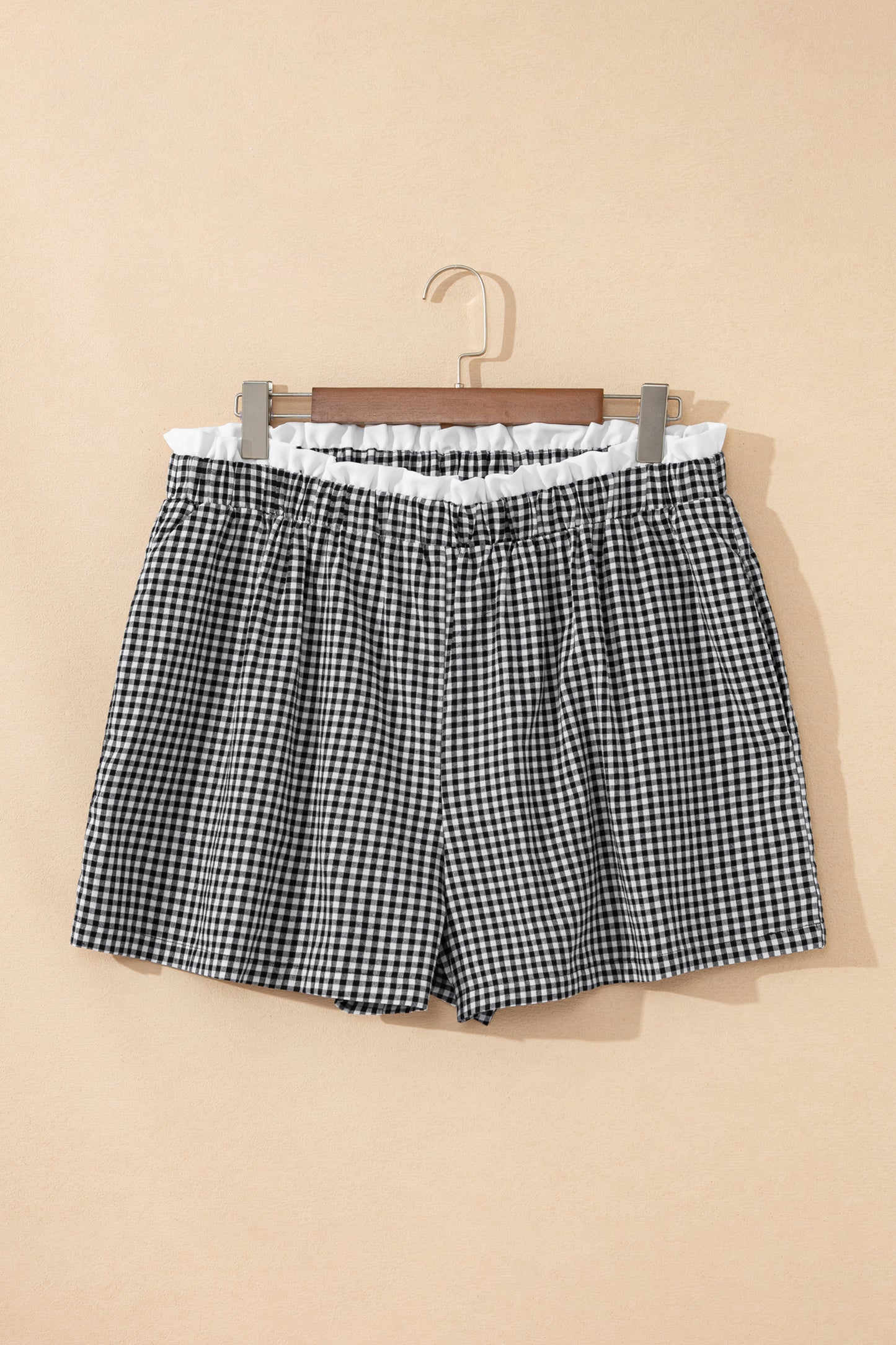 Plus Size Gingham Plaid Ruffle Contrast Trim Shorts