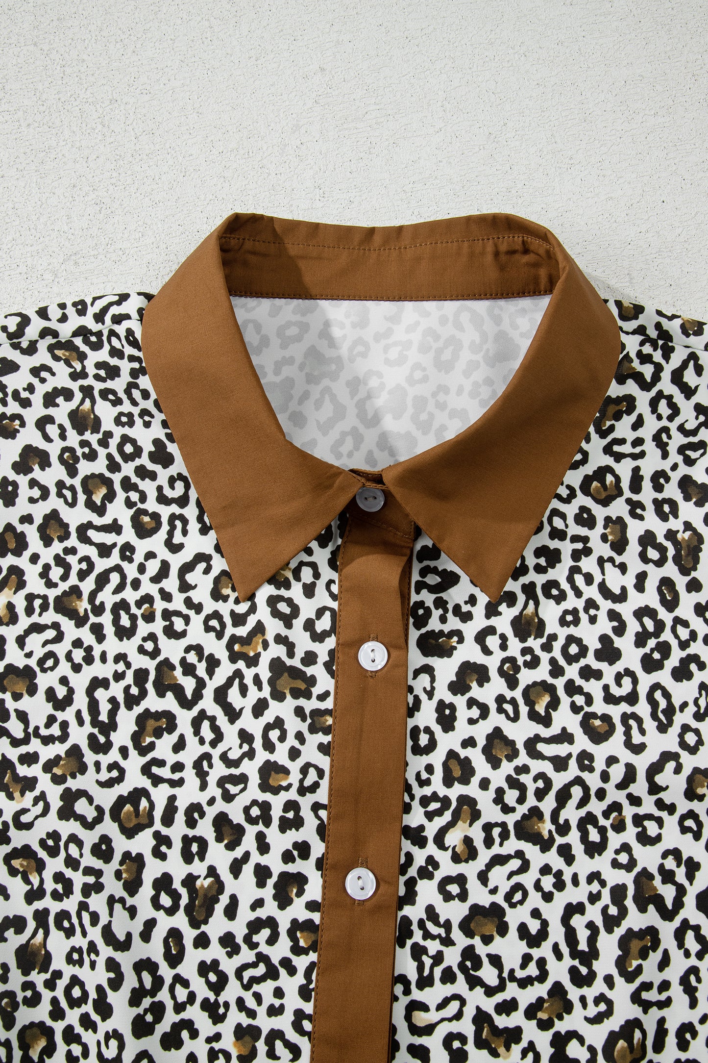 Plus Size Leopard Contrast Trim Puff Sleeve Blouse