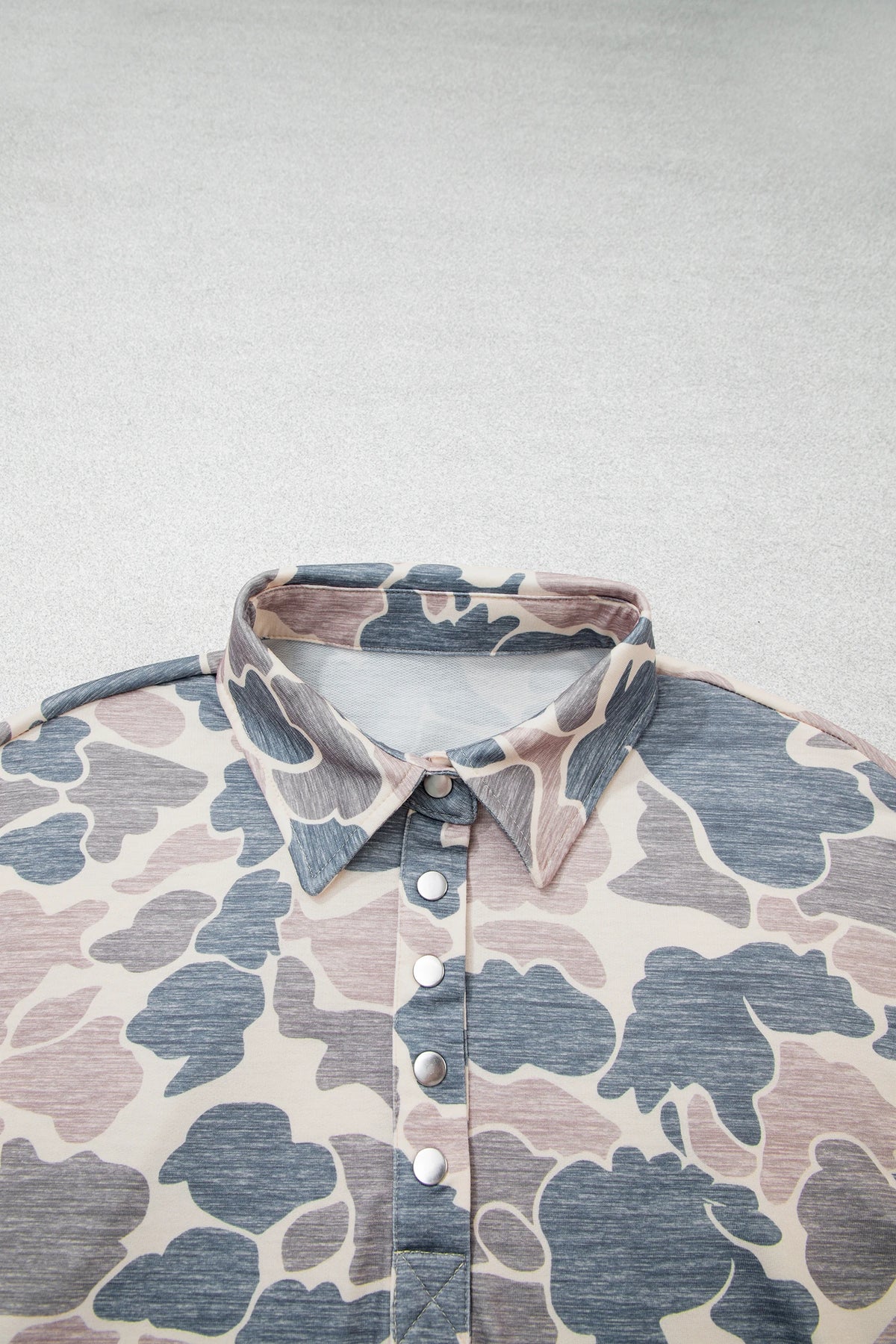 Camo Ribbed Contrast Trim Buttoned Collar Sweatshirt