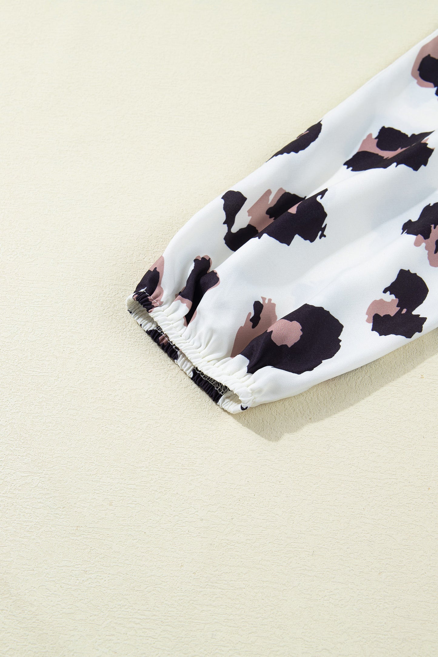 Plus Size Leopard Contrast V-Neck Mini Dress