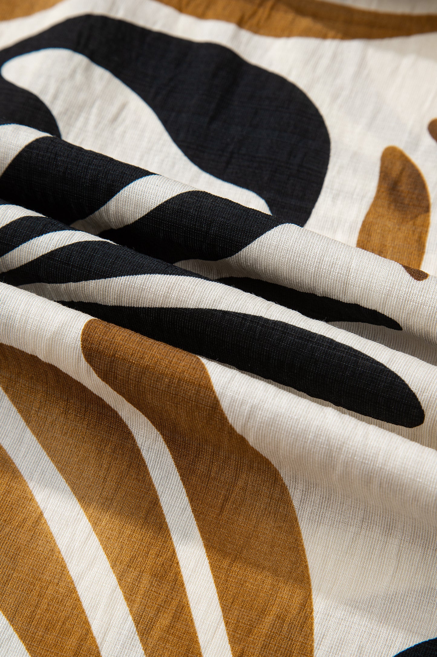 Tropical Contrast Trim Ruffle Hem Dress