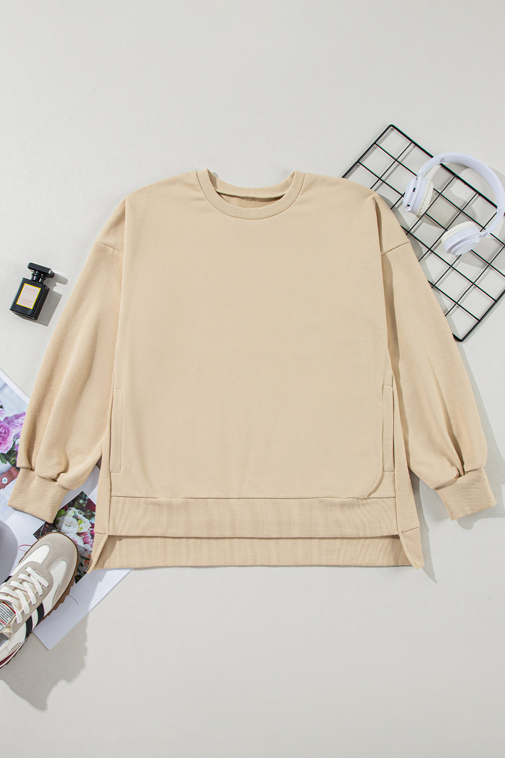 Solid Ribbed Trim Pullover Sweatshirt