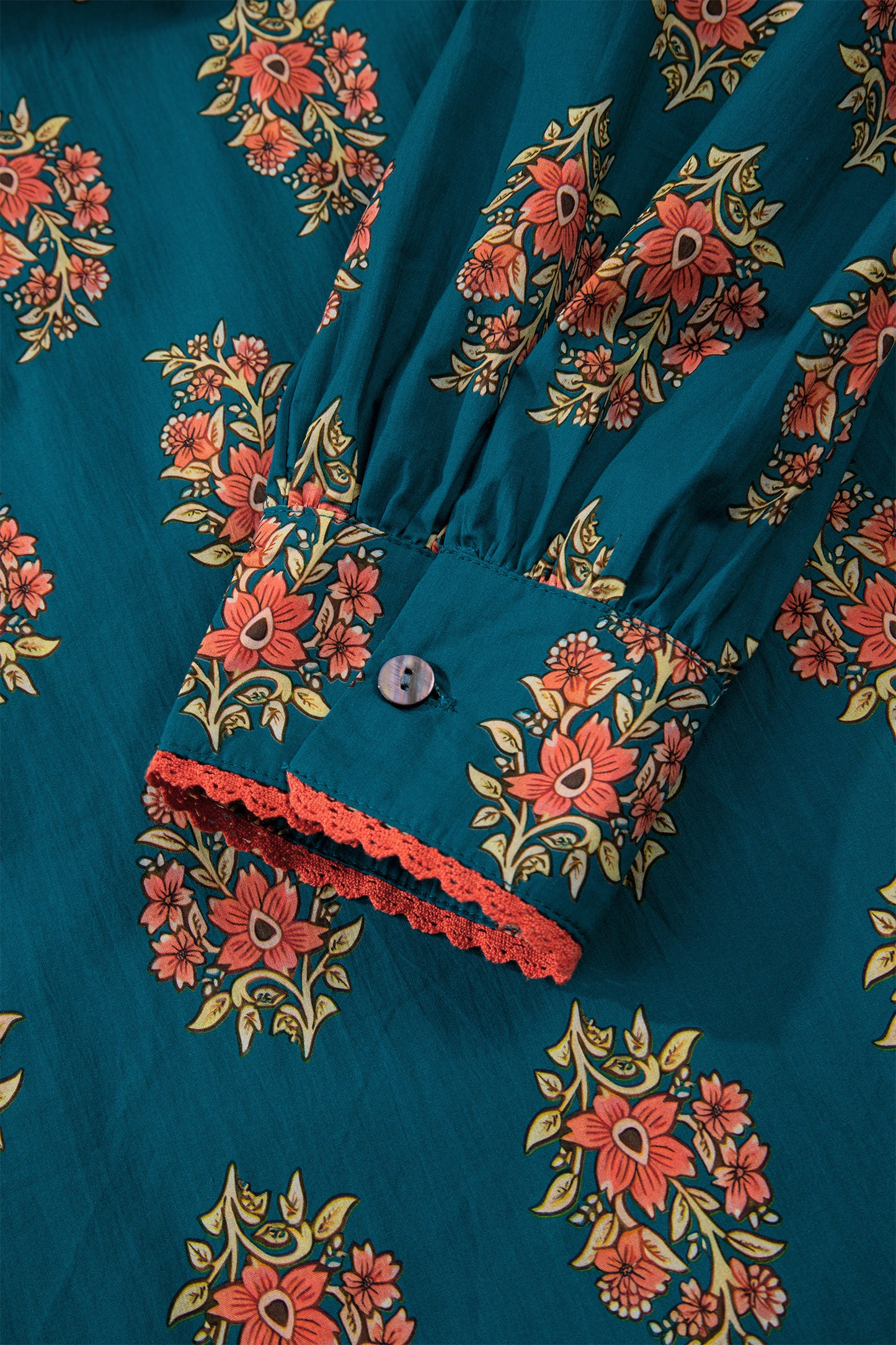 Plus Size Floral Lace Trim Pleated Buttoned Shirt