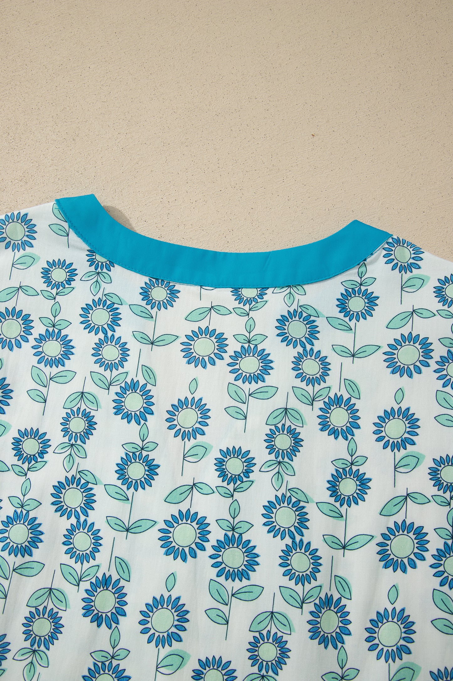 Floral Contrast Trim V-Neck Flutter Sleeve Blouse