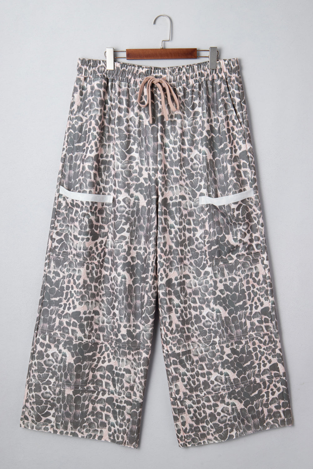 Plus Size Leopard Patch Pocket Drawstring Pants