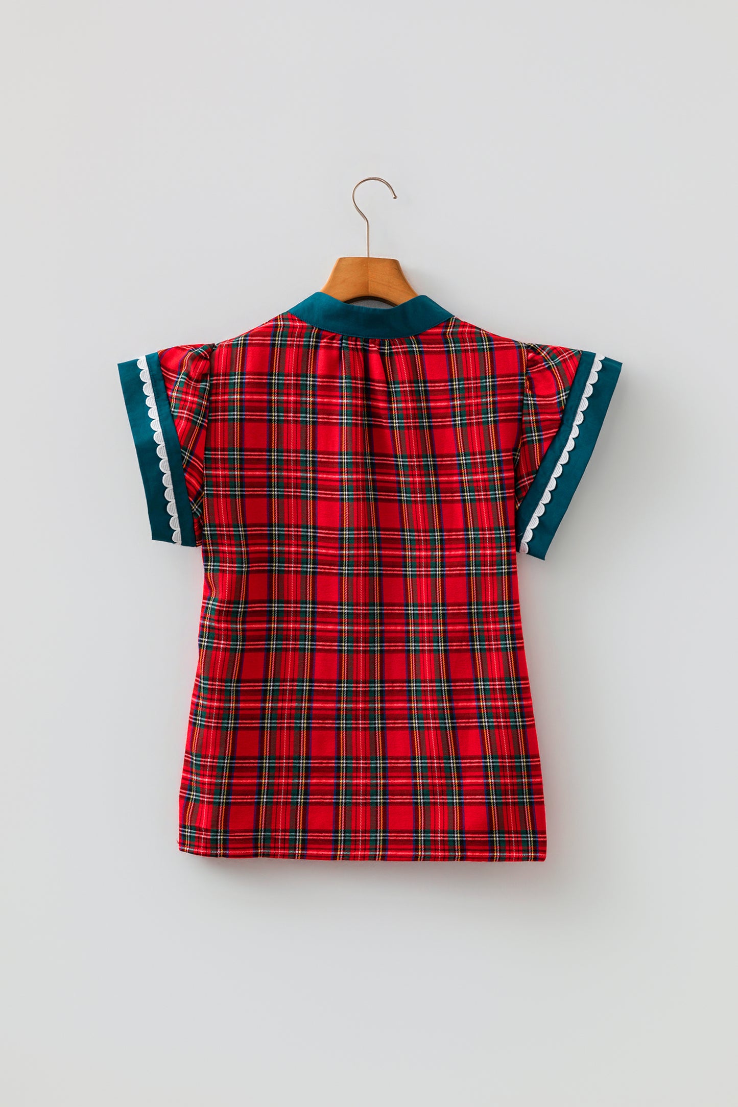 Plaid Scallop Ricrac Trim Short Sleeve V-Neck Blouse
