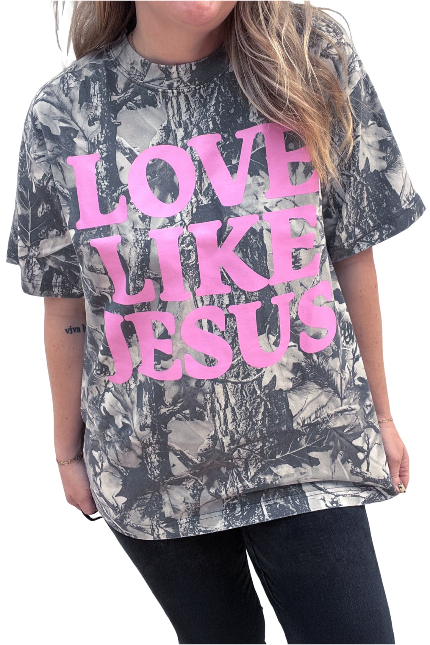 Plus Size Woodland Camo LOVE LIKE JESUS T-Shirt