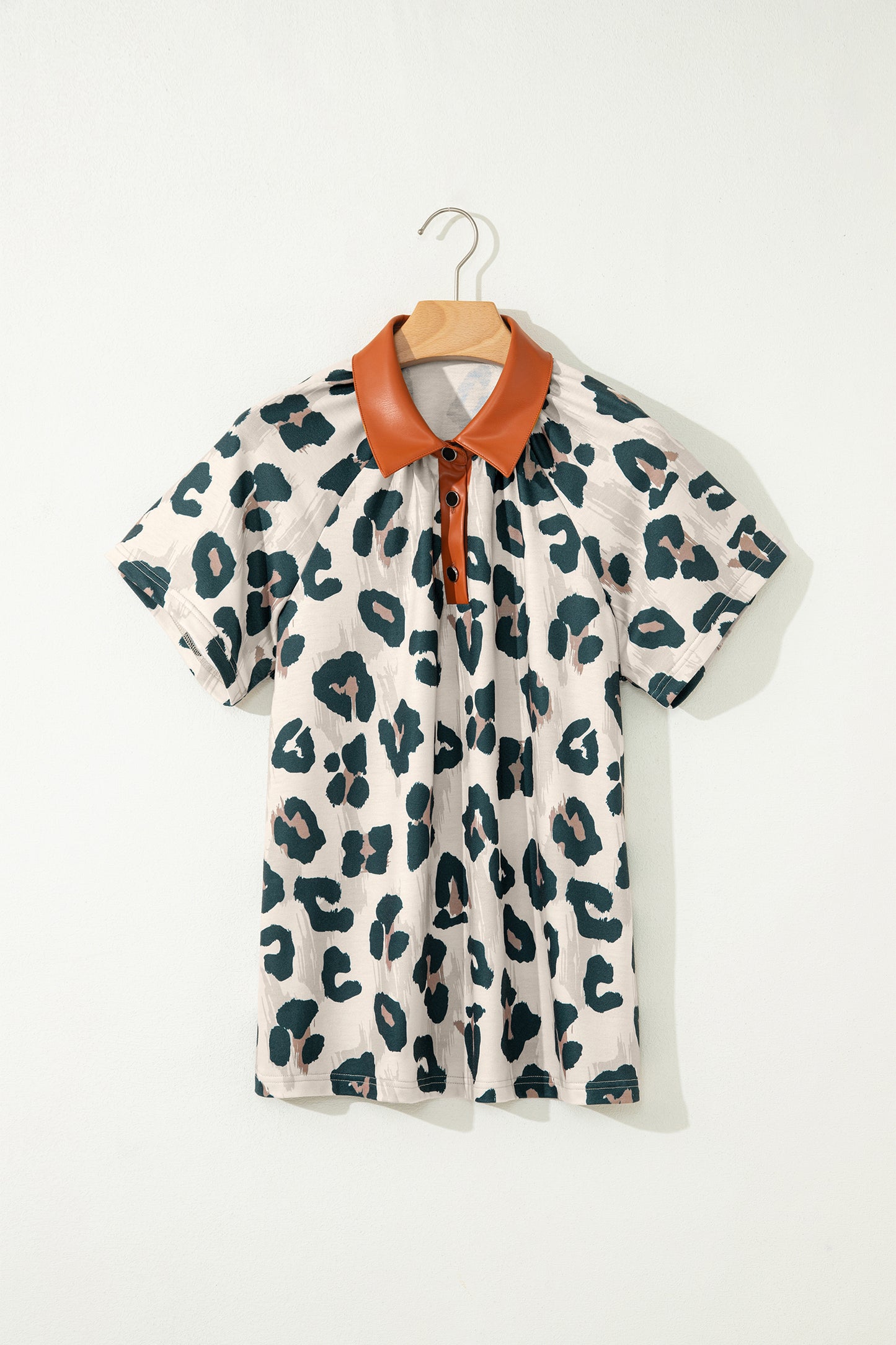 Leopard Buttoned Contrast Collar Short Sleeve Blouse