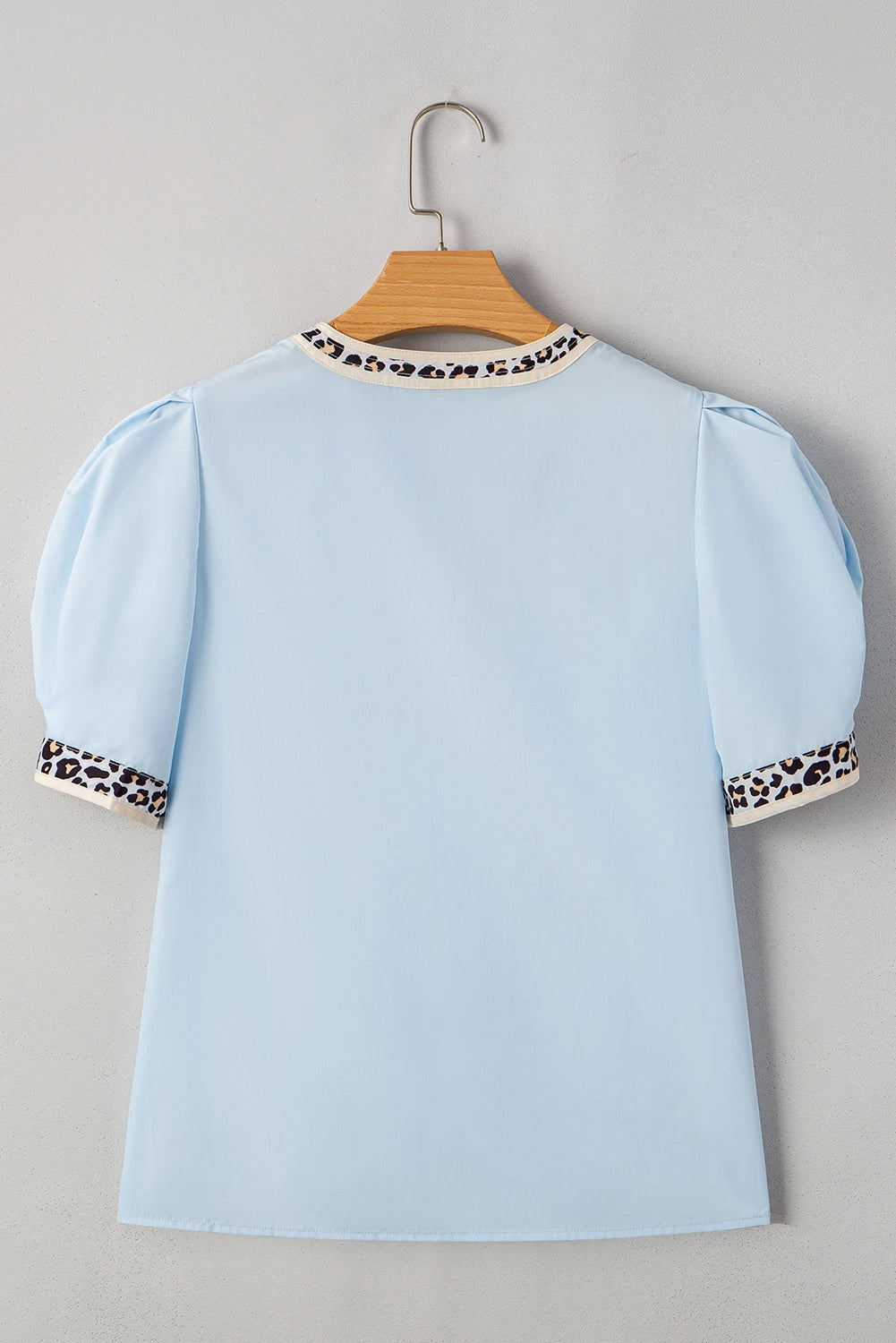 Leopard Contrast Trim Split Neck Puff Sleeve Blouse
