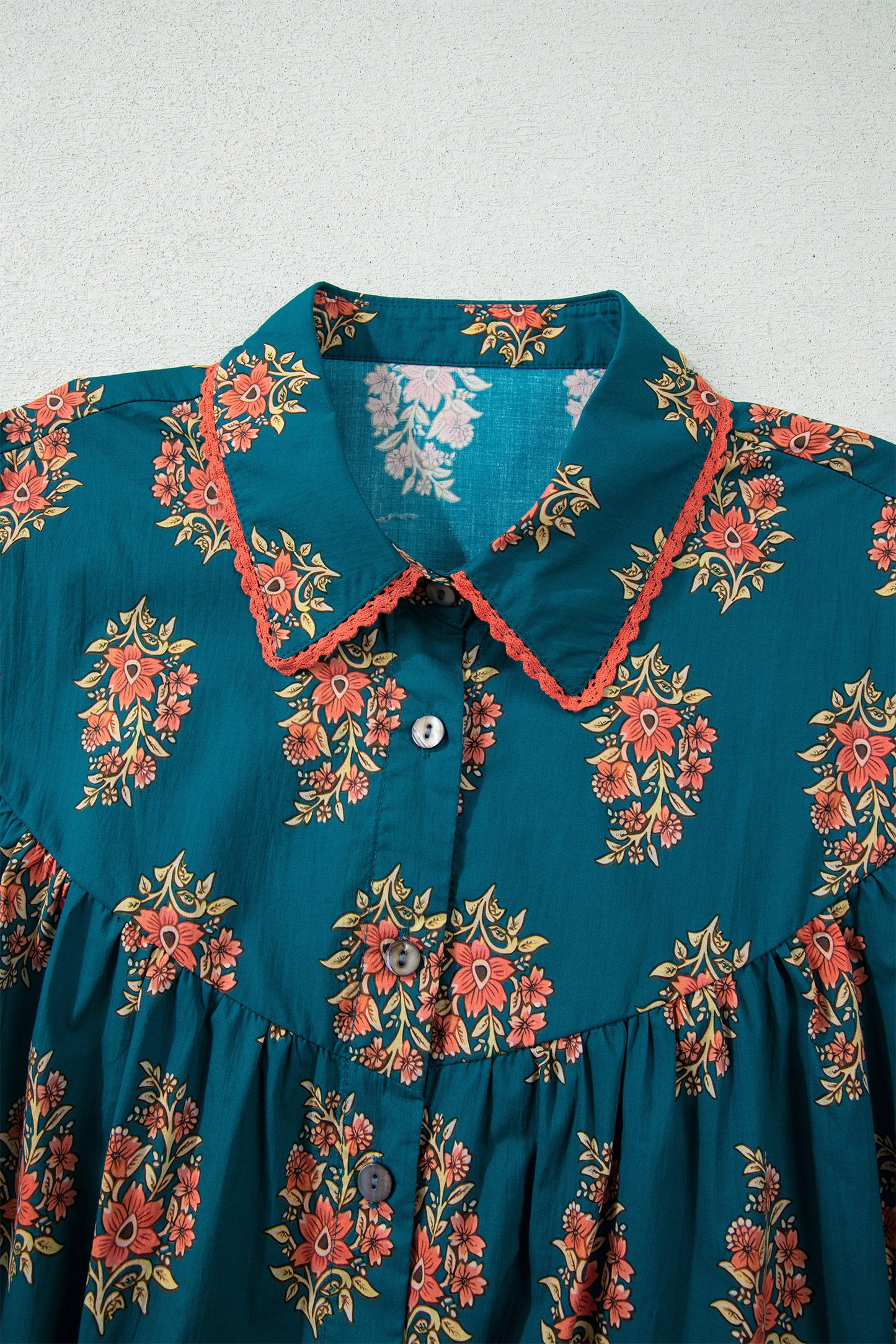 Plus Size Floral Lace Trim Pleated Buttoned Shirt