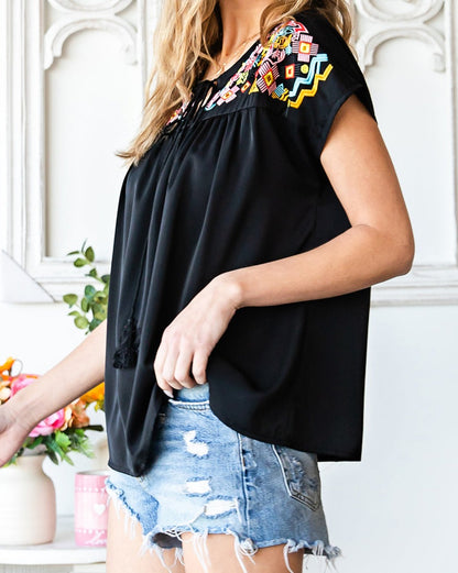 Geometric Embroidered Short Sleeve Blouse