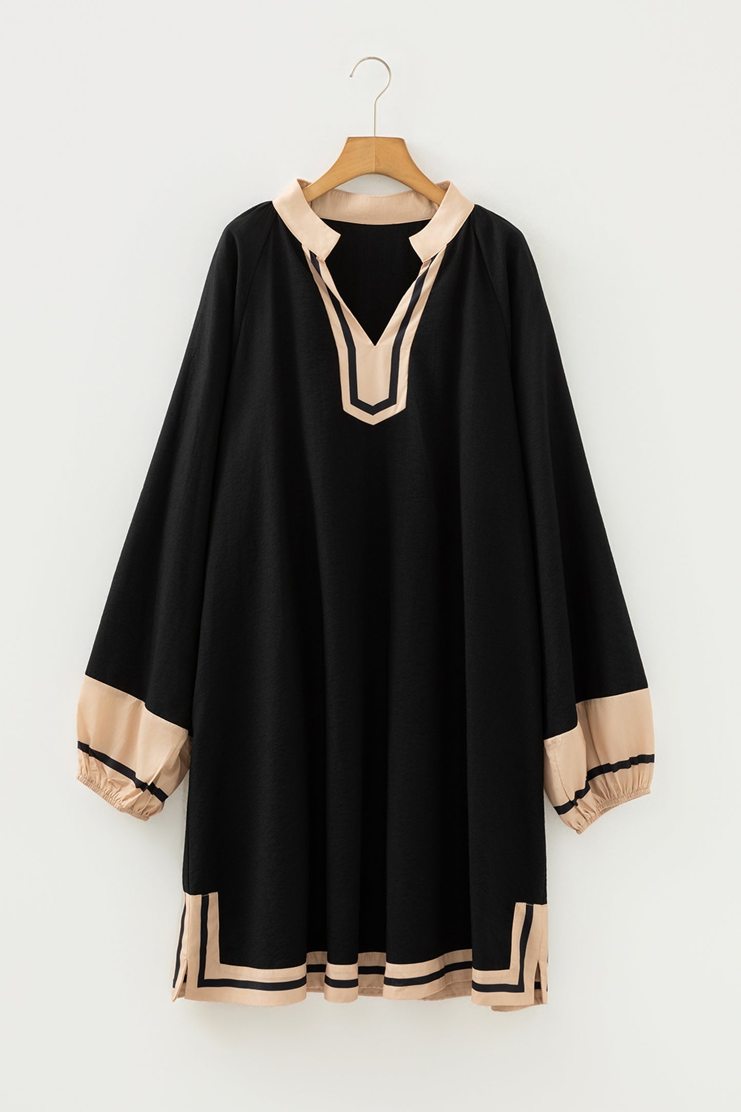 Plus Size Colorblock Stripe Trim V-Neck Dress