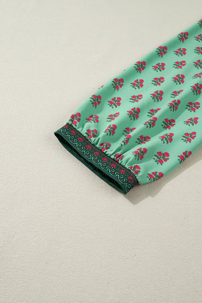 Plus Size Floral Contrast Trim V-Neck Blouse