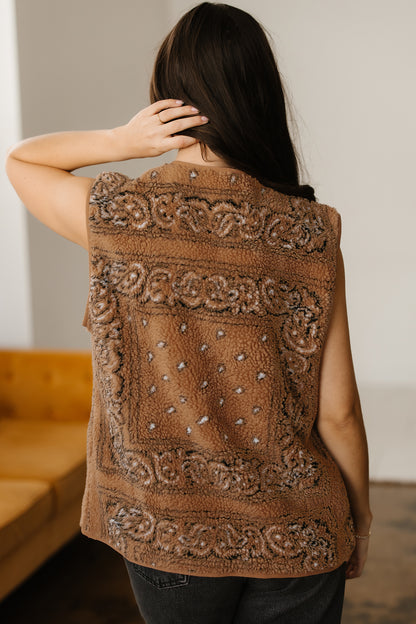 Sherpa Paisley Pocketed Western Fashion Vest
