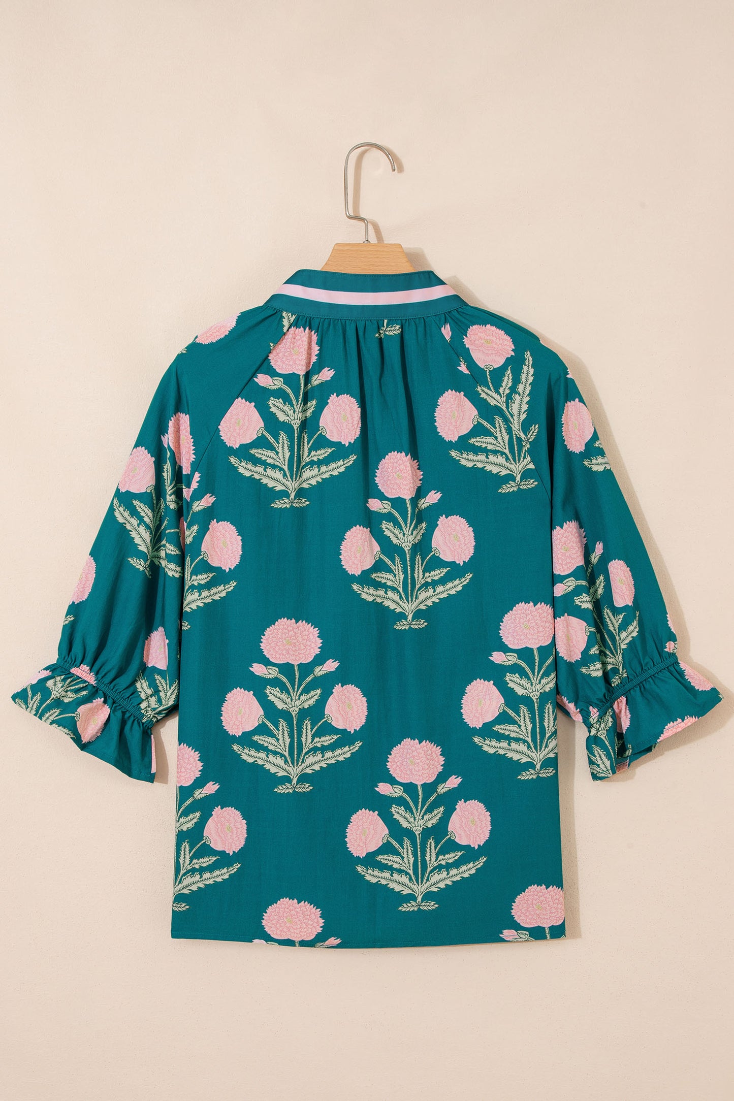 Flower Contrast V-Neck 3/4 Sleeve Blouse