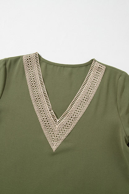 Contrast Lace Trim V-Neck Short Sleeve Blouse