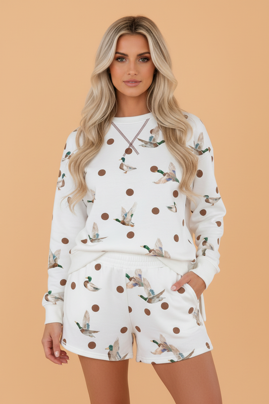 PRETTY BASH Mallard Polka Dot Split Hem Pullover & Shorts Set