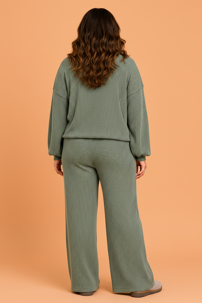 Plus Size Solid Exposed Seam V-Neck Top & Pants Set