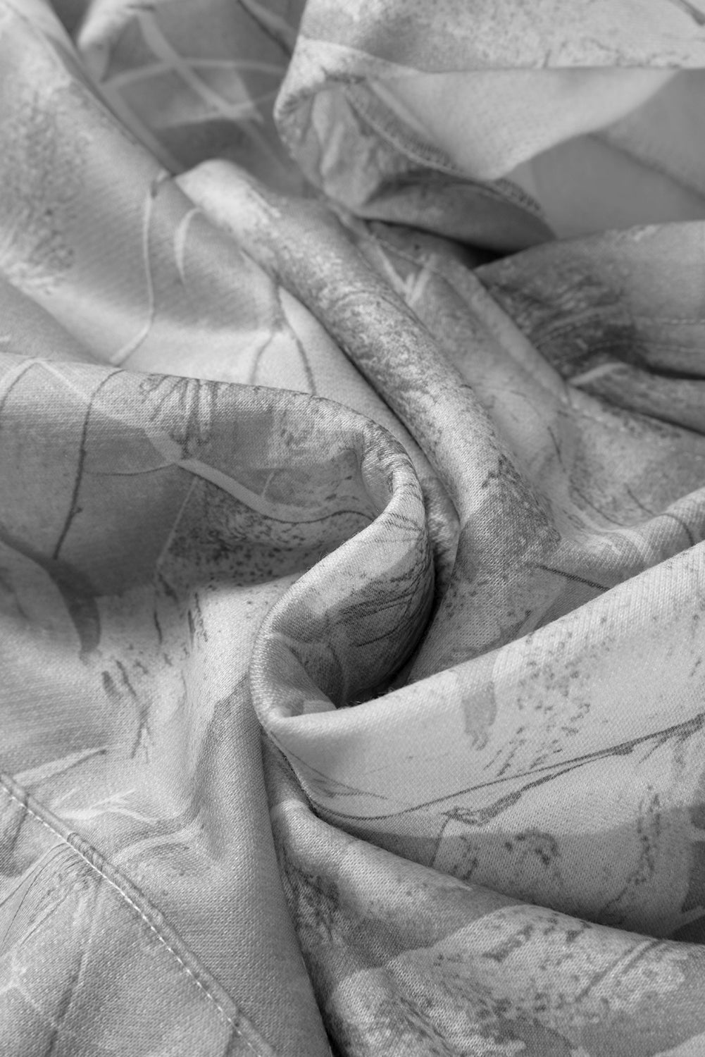 Camo Kangaroo Pocket Drop Shoulder Hoodie