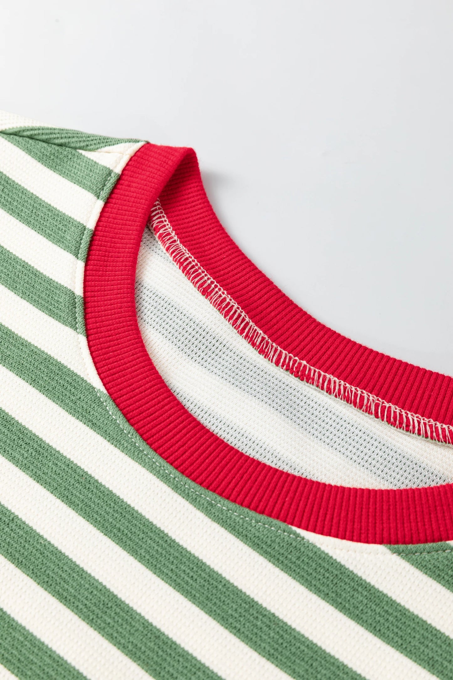 Stripe Contrast Trim Short Puff Sleeve Tee