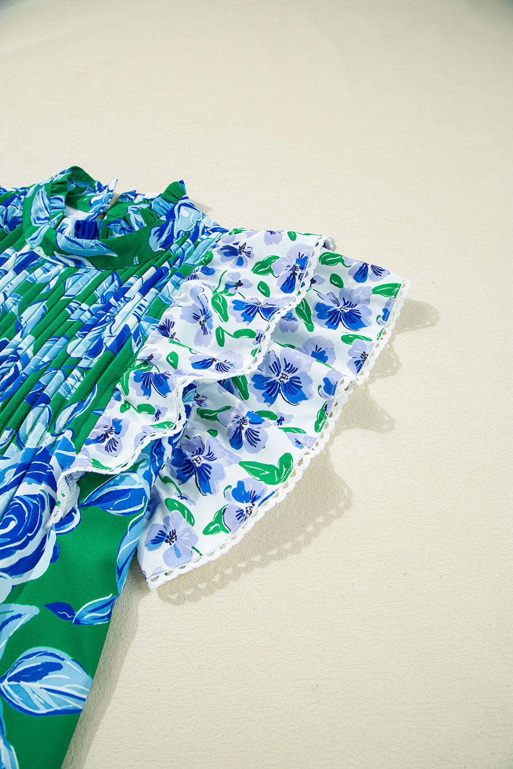 Floral Lace Trim Ruffle Sleeve Pleated Blouse