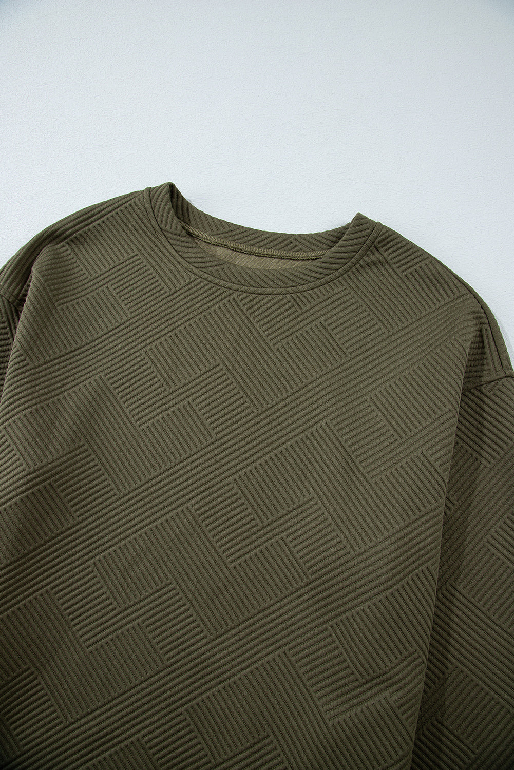 Solid Textured Round Neck Drop Shoulder Sweatshirt