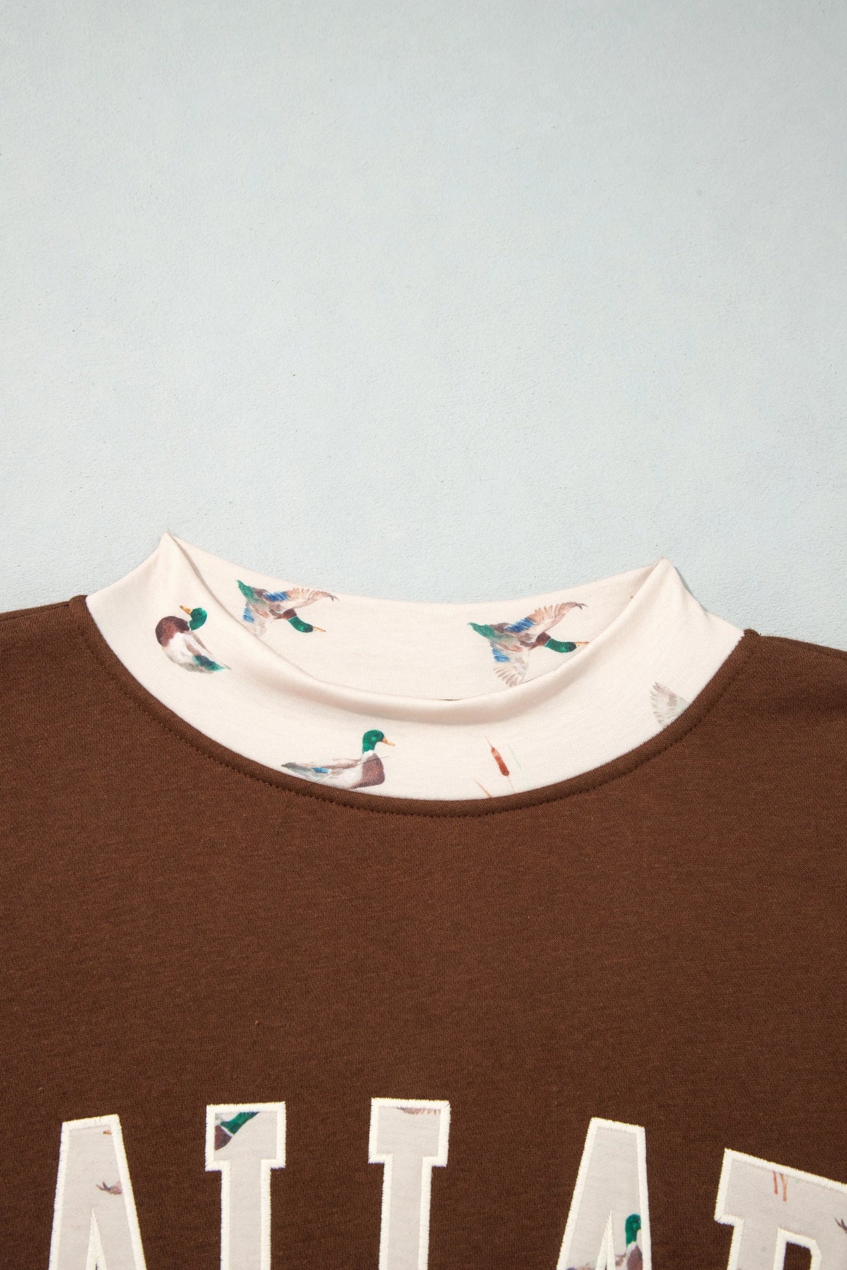 JESUS/MALLARD Letter Print Contrast Mock Neck Sweatshirt