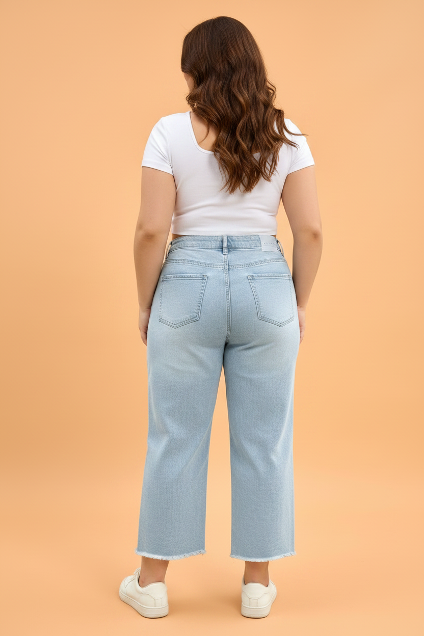 Plus Size Seam Patch Pocket Raw Cut Jeans