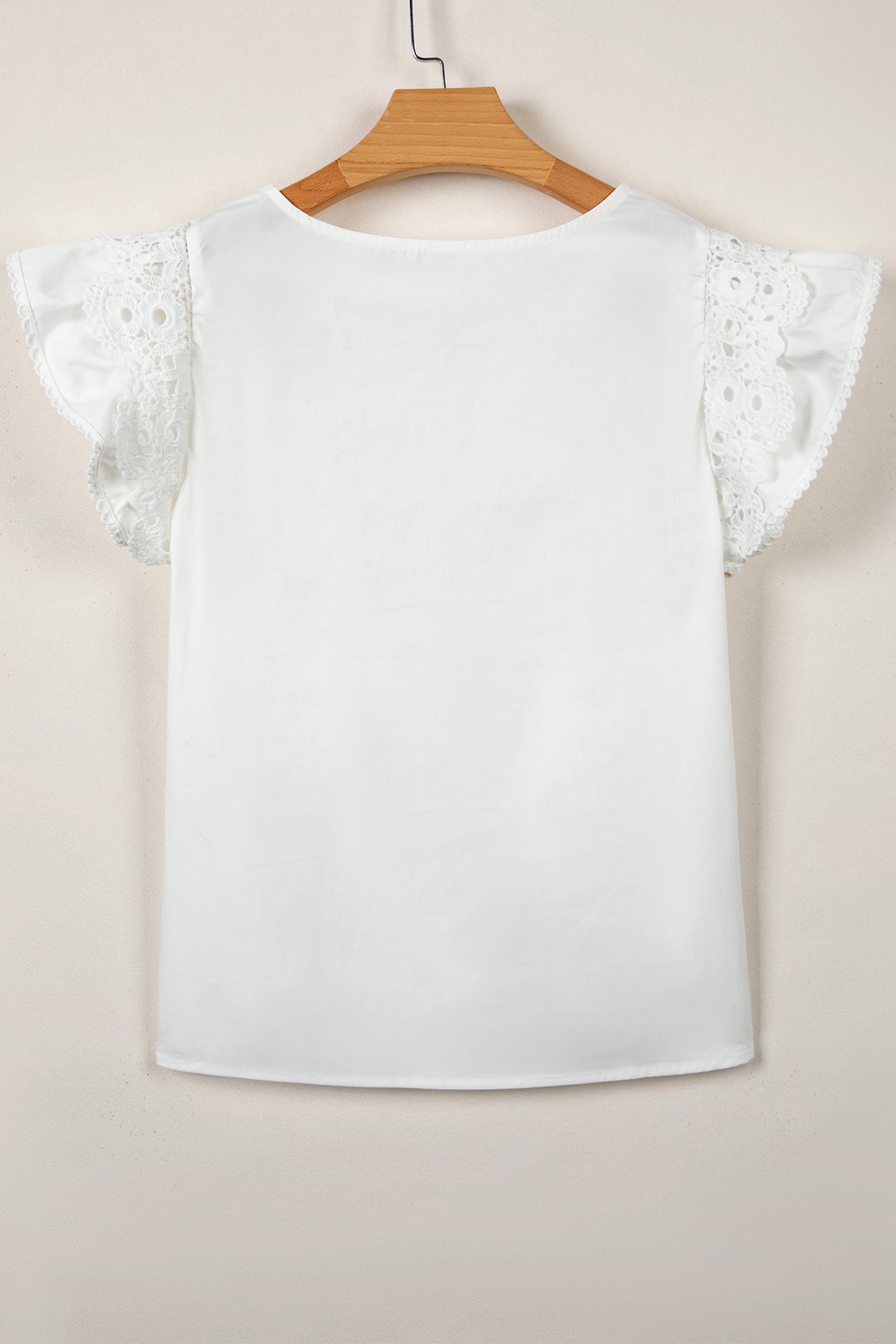 Lace Flutter Sleeve Pleated Round Neck Blouse
