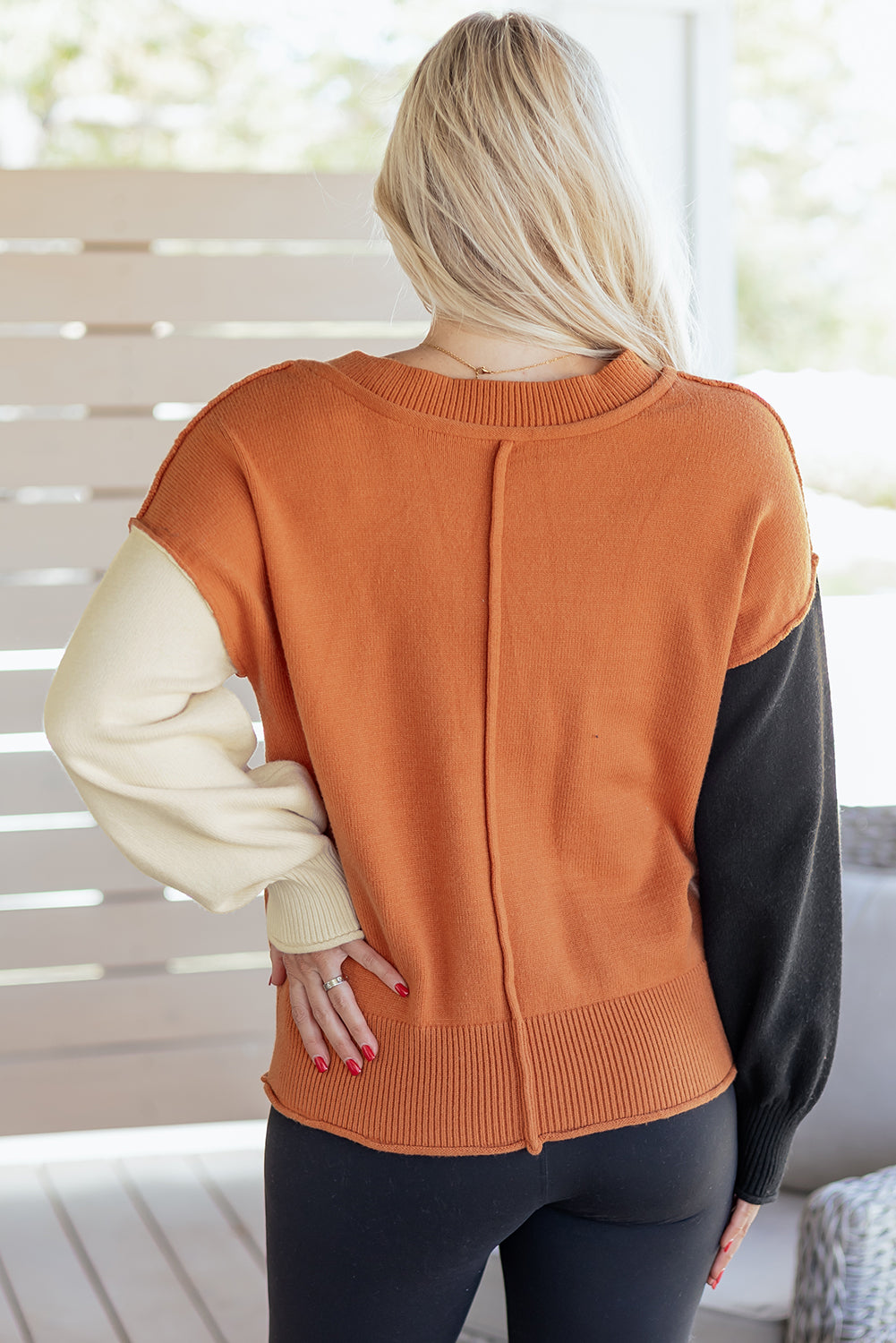 Colorblock Raw Edge Bubble Sleeve V-Neck Sweater