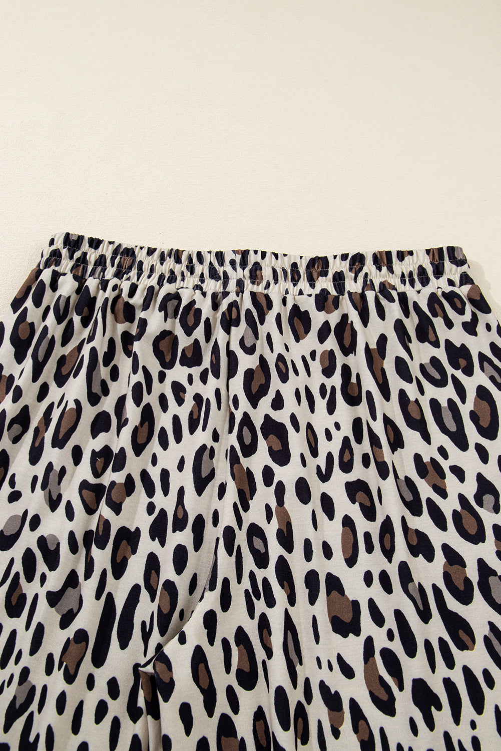 Plus Size Leopard Reverse Seam Patch Pocket Pants
